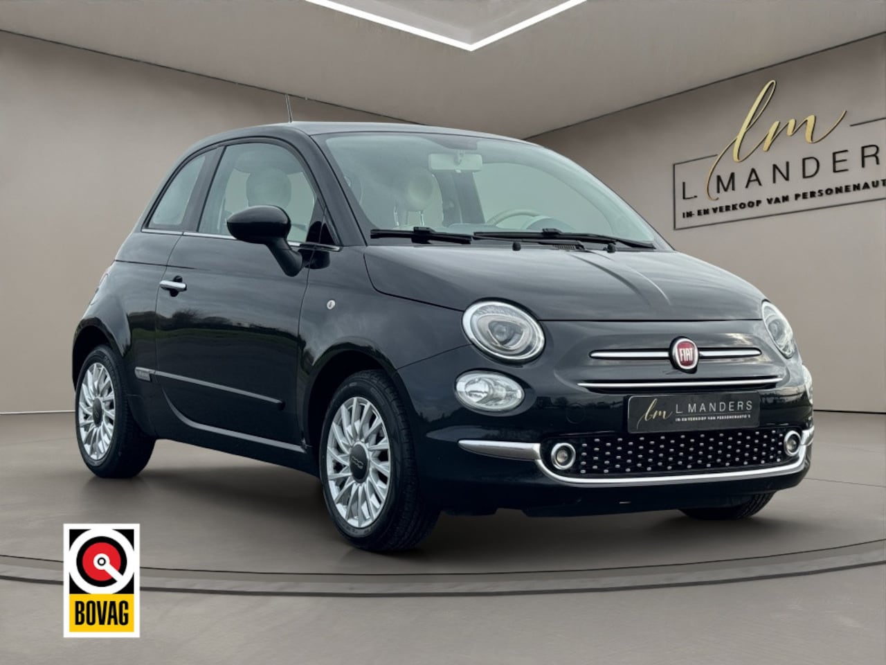 Fiat 500 - 1.2 Lounge 2017 ZWART | Panoramadak | Apple CarPlay | Benzine | - AutoWereld.nl