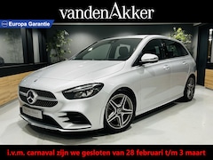 Mercedes-Benz B-klasse - 180 AMG // Trekhaak // Camera // Elek. Achterklep // Carplay // LED Koplampen // Navigatie