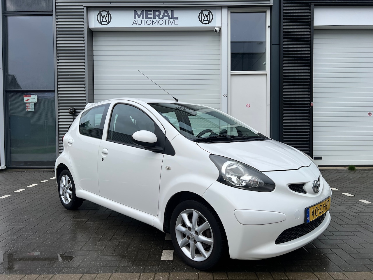 Toyota Aygo - 1.0-12V + 5Drs Airco NAP APK Maart 2026 - AutoWereld.nl