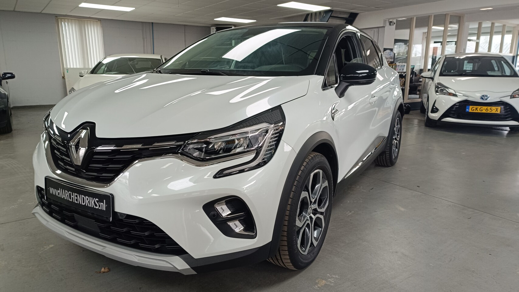 Renault Captur - 1.6 E-Tech Plug-in Hybrid 160 Intens 51382 Km 160 Pk - AutoWereld.nl