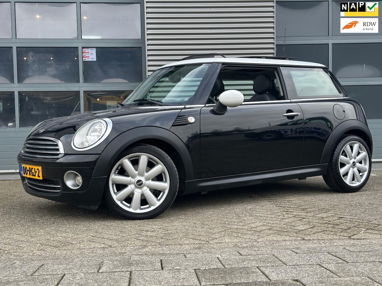 MINI Cooper - Mini 1.6 Pepper | CRUISECR | PANO | NAVI | PDC - AutoWereld.nl