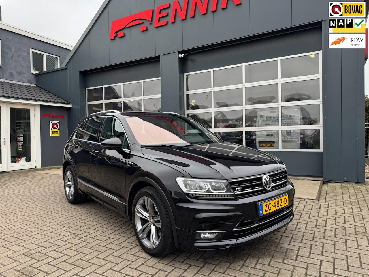 Volkswagen Tiguan - 1.5 TSI Comfortline Business R-Line / ACC / Virtual / 1e Eigenaar NL Auto met NAP .. - AutoWereld.nl