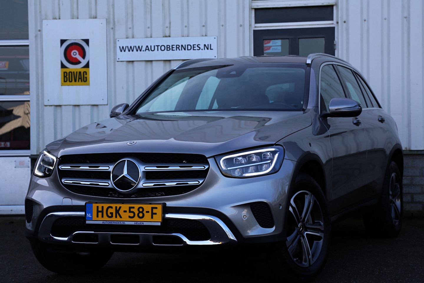 Mercedes-Benz GLC-klasse - 300e 4MATIC Plug in Hybride PHEV*Perfect Onderh.*BTW*Elek. Trekhaak/Elek. Klep/LED/Camera/ - AutoWereld.nl