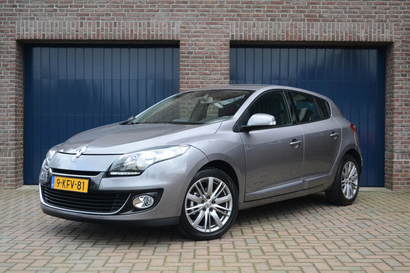 Renault Mégane - 1.2 TCe Collection | Achteruitrijcamera | Trekhaak | Keyless | All-Seasonbanden - AutoWereld.nl