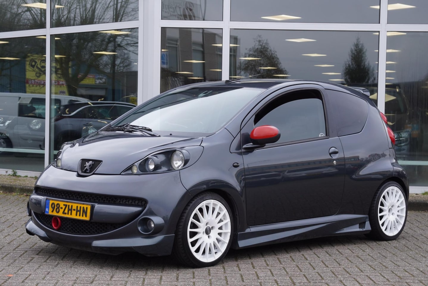 Peugeot 107 - 1.0-12V XS SCHAALSTOELEN OZ VELGEN ORIG NL - AutoWereld.nl