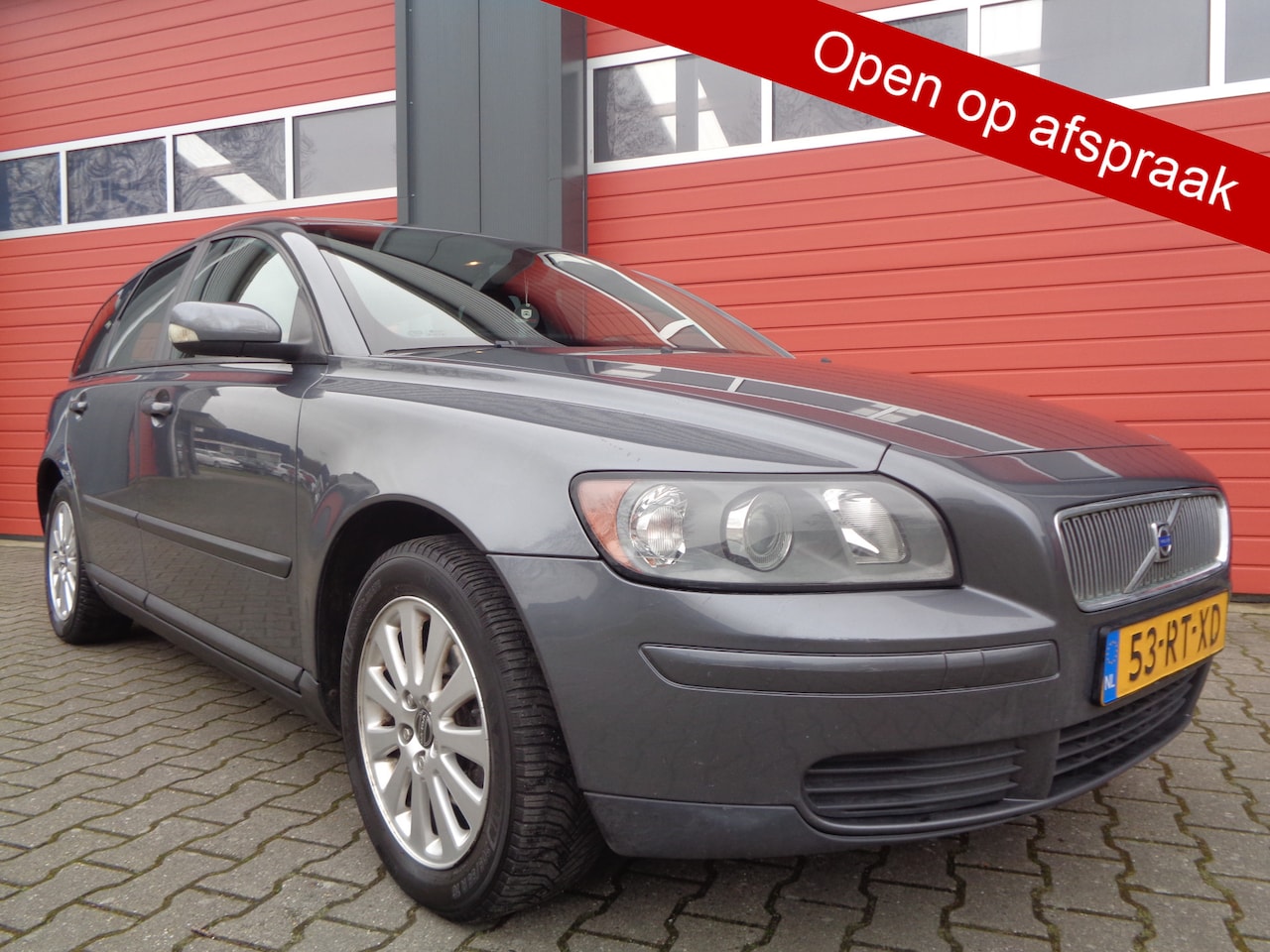 Volvo V50 - 1.8 Momentum 1.8 Momentum,Clima,Cruise,Trekhaak! - AutoWereld.nl