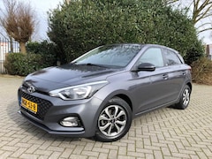 Hyundai i20 - 1.2 - 4 cil., Apple CarPlay, AIRCO, Achteruitrijcamera, Cruise Control, DAB, Stoel- & Stuu