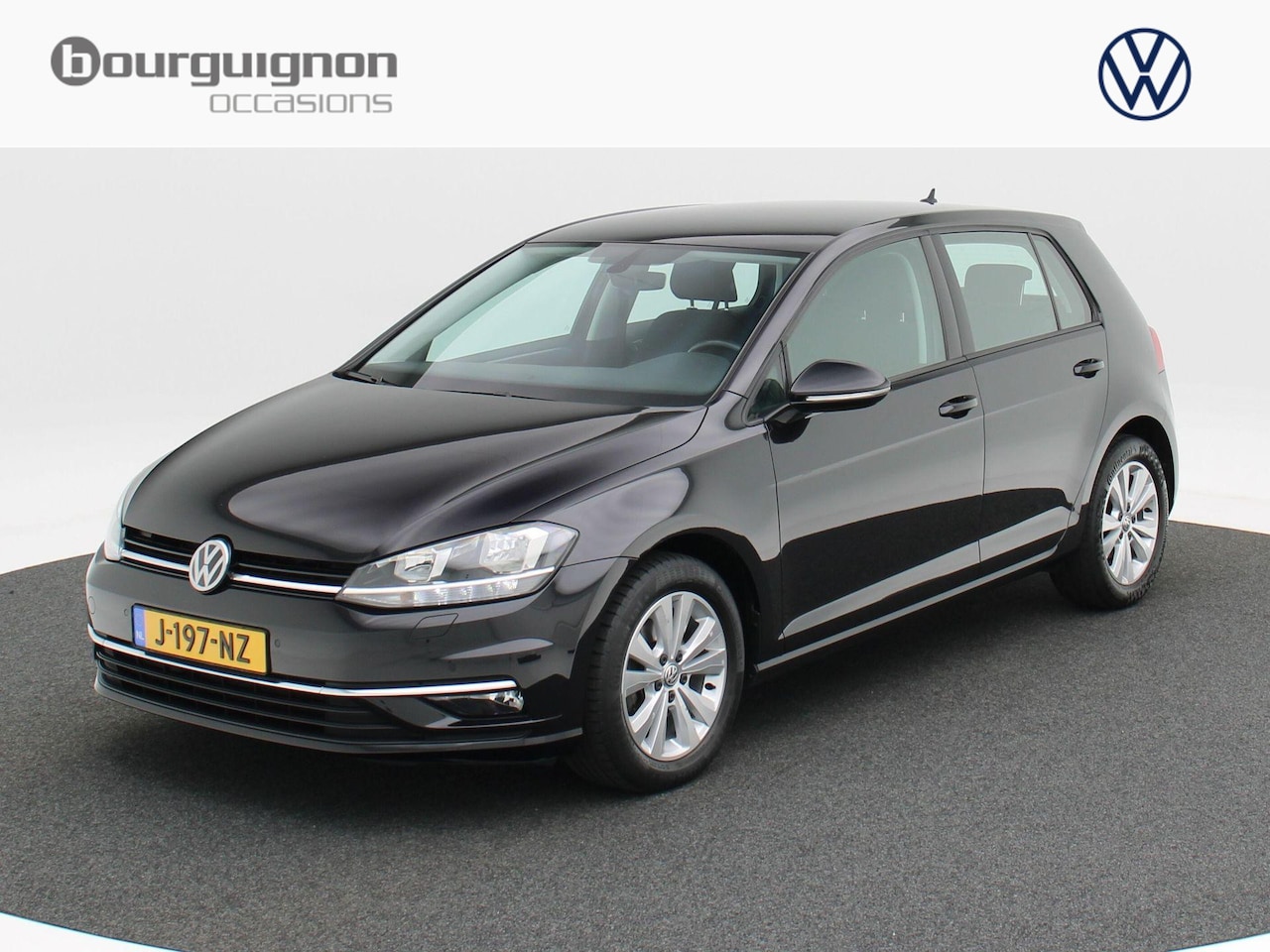 Volkswagen Golf - 1.6 TDI 115 Pk Automaat | Navigatie | Adaptive Cruise | Camera | 16 Inch | Trekhaak - AutoWereld.nl