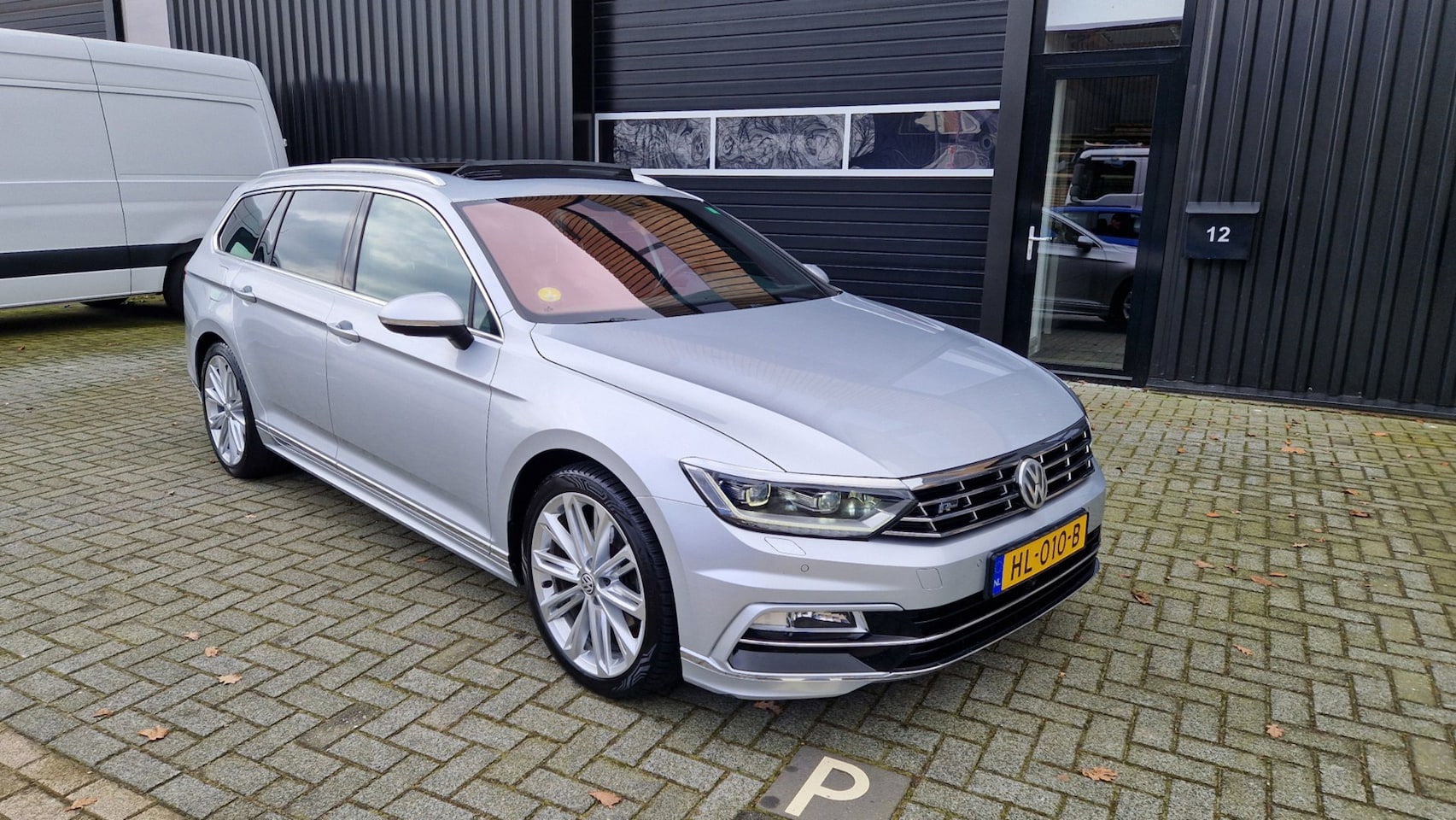 Volkswagen Passat Variant - 1.6 TDI Business Edition 3 x R-Line Zeer Mooie auto - AutoWereld.nl