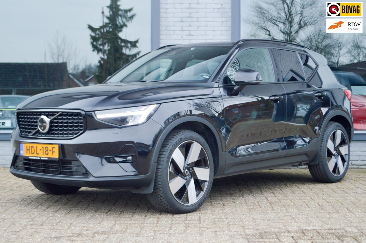 Volvo XC40 - 1.5 T5 Recharge Plug-in PHEV Facelift Ultimate Dark - AutoWereld.nl