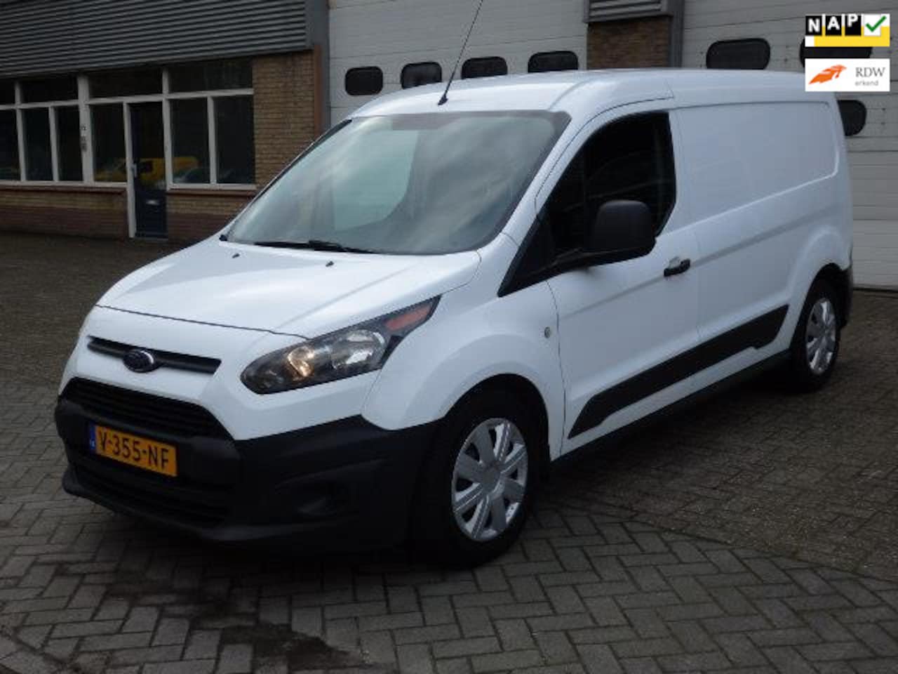 Ford Transit Connect - 1.5 TDCI L2 100 PK AIRCO CRUISE TREKHAAK - AutoWereld.nl