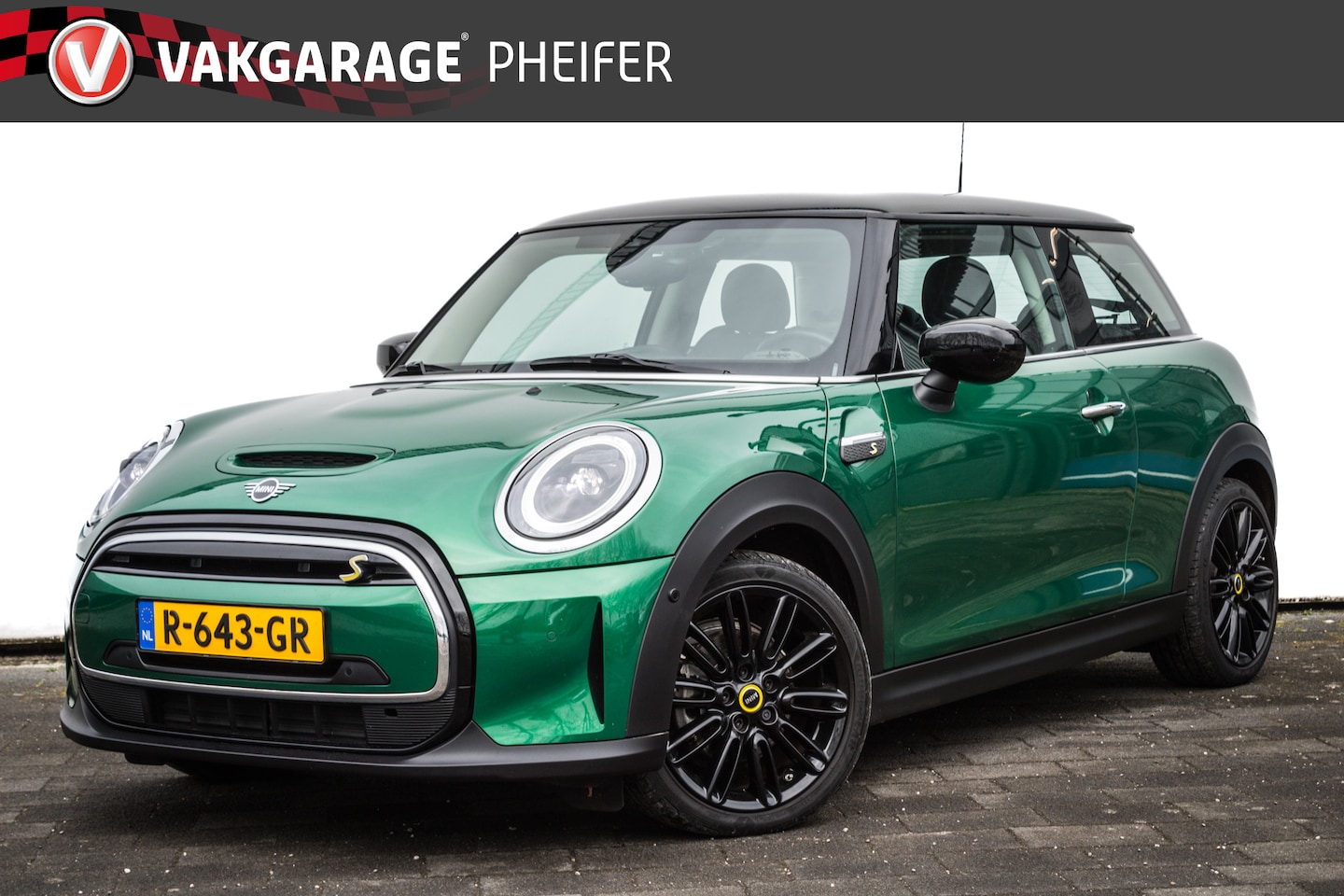 MINI Mini-Electric - Classic 33 kWh Sportstoelen/ Half leer/ Carplay/ Navigatie/ Full led/ Stoel-stuurverwarmin - AutoWereld.nl