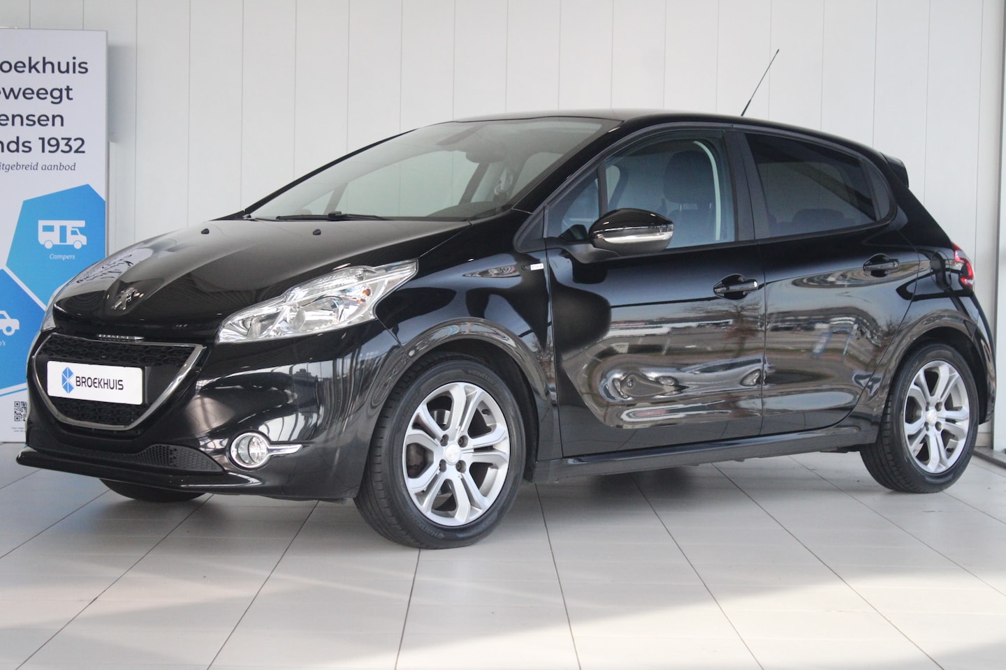 Peugeot 208 - 1.2 PureTech Style Pack CLIMA | NAVI | LMV | TREKHAAK | PARKEERSENSOREN ACHTER - AutoWereld.nl