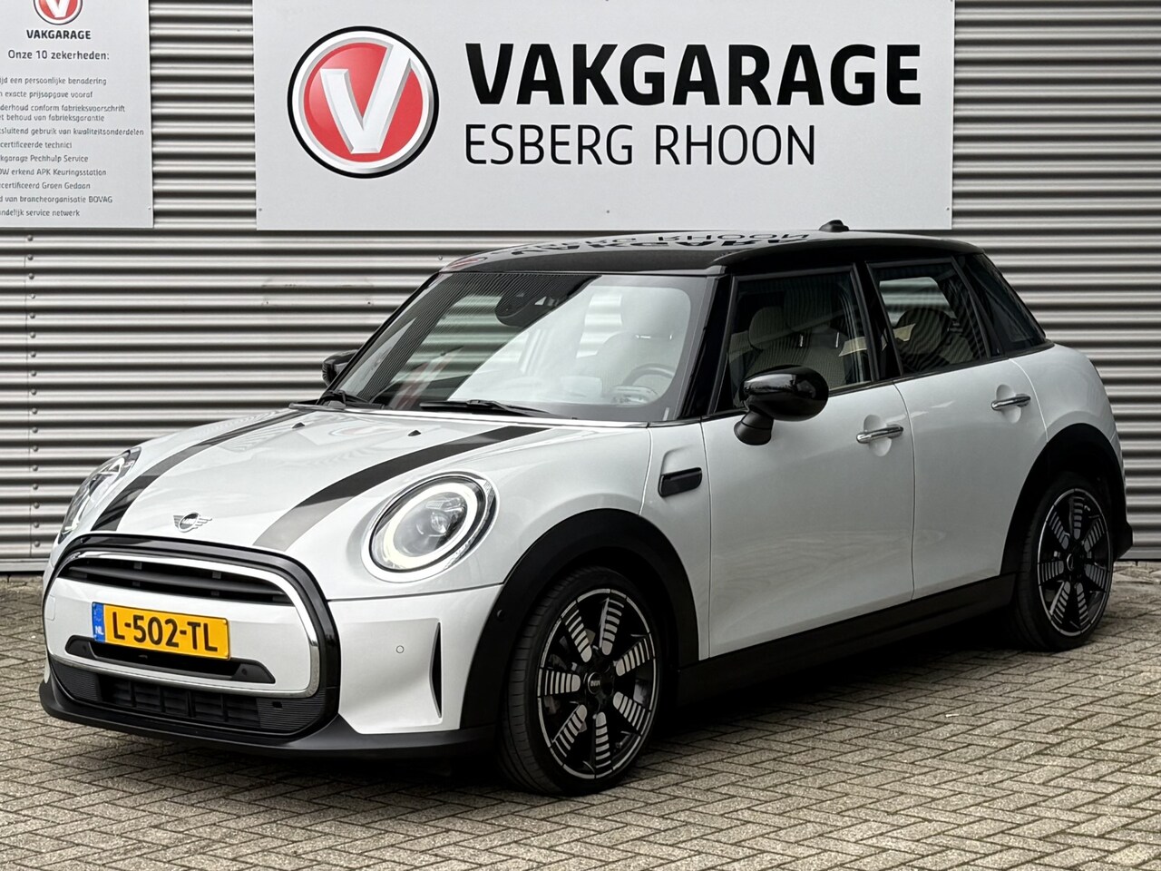 MINI Cooper - Mini 1.5 Classic AUTOMAAT,NAVI/CAM,HUD,LCI - AutoWereld.nl