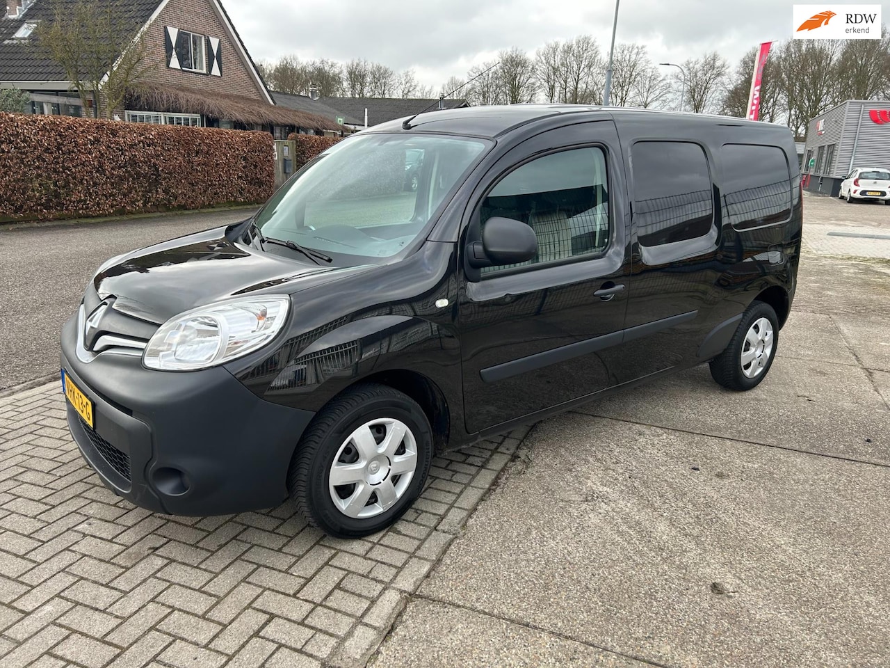 Renault Kangoo Express - 1.5 dCi 90 Express Maxi Black Edition 1.5 dCi 90 Express Maxi Black Edition - AutoWereld.nl