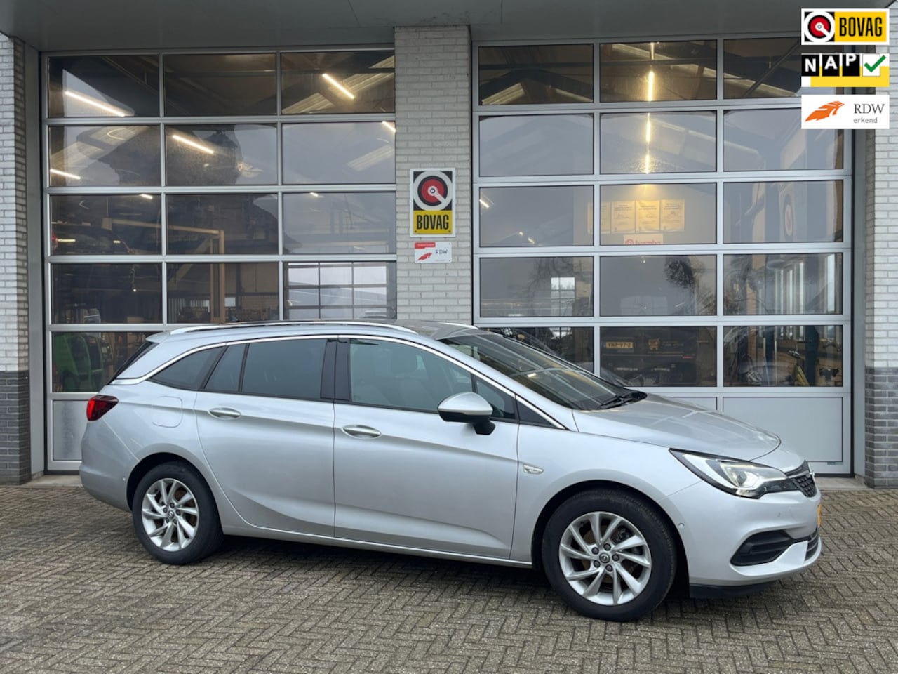 Opel Astra Sports Tourer - 1.2 Elegance 1.2 Elegance - AutoWereld.nl