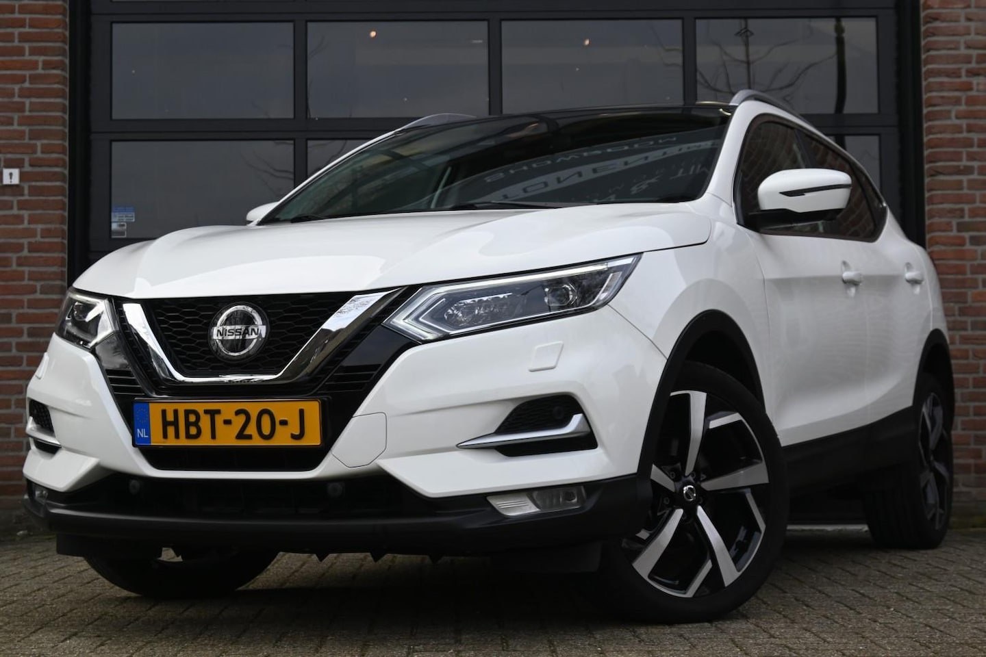 Nissan Qashqai - 1.3 DIG-T Tekna Leder Pano 360Cam Cruise '21 - AutoWereld.nl