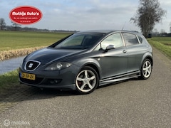 Seat Leon - 1.6 Businessline Navi Carplay Camera Clima