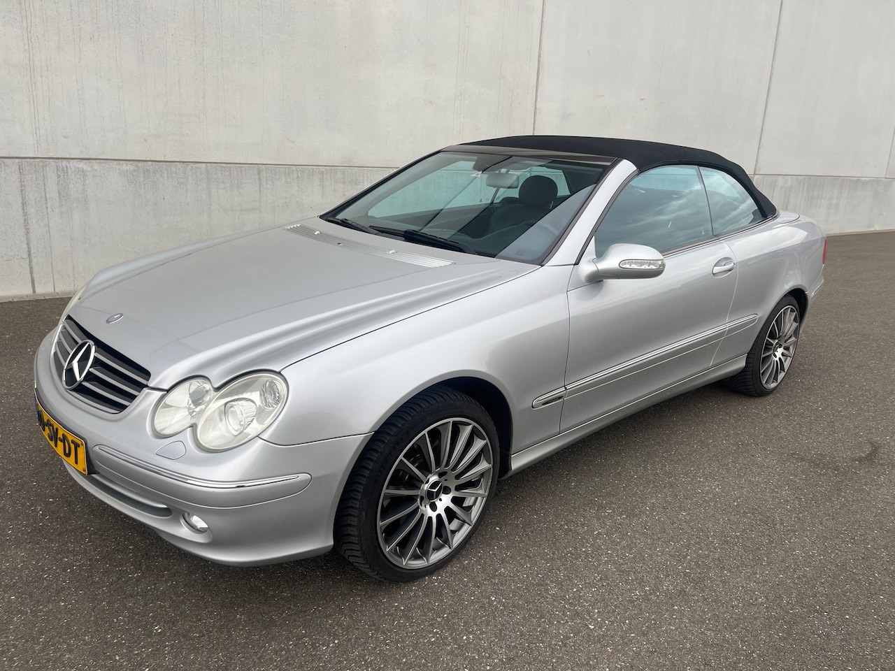 Mercedes-Benz CLK-klasse Cabrio - 320 Avantgarde weinig km - AutoWereld.nl