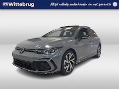 Volkswagen Golf - 1.5 eTSI R-Line Business / Black Style / Panorama dak / Stuur & Stoelverwarming / Full led