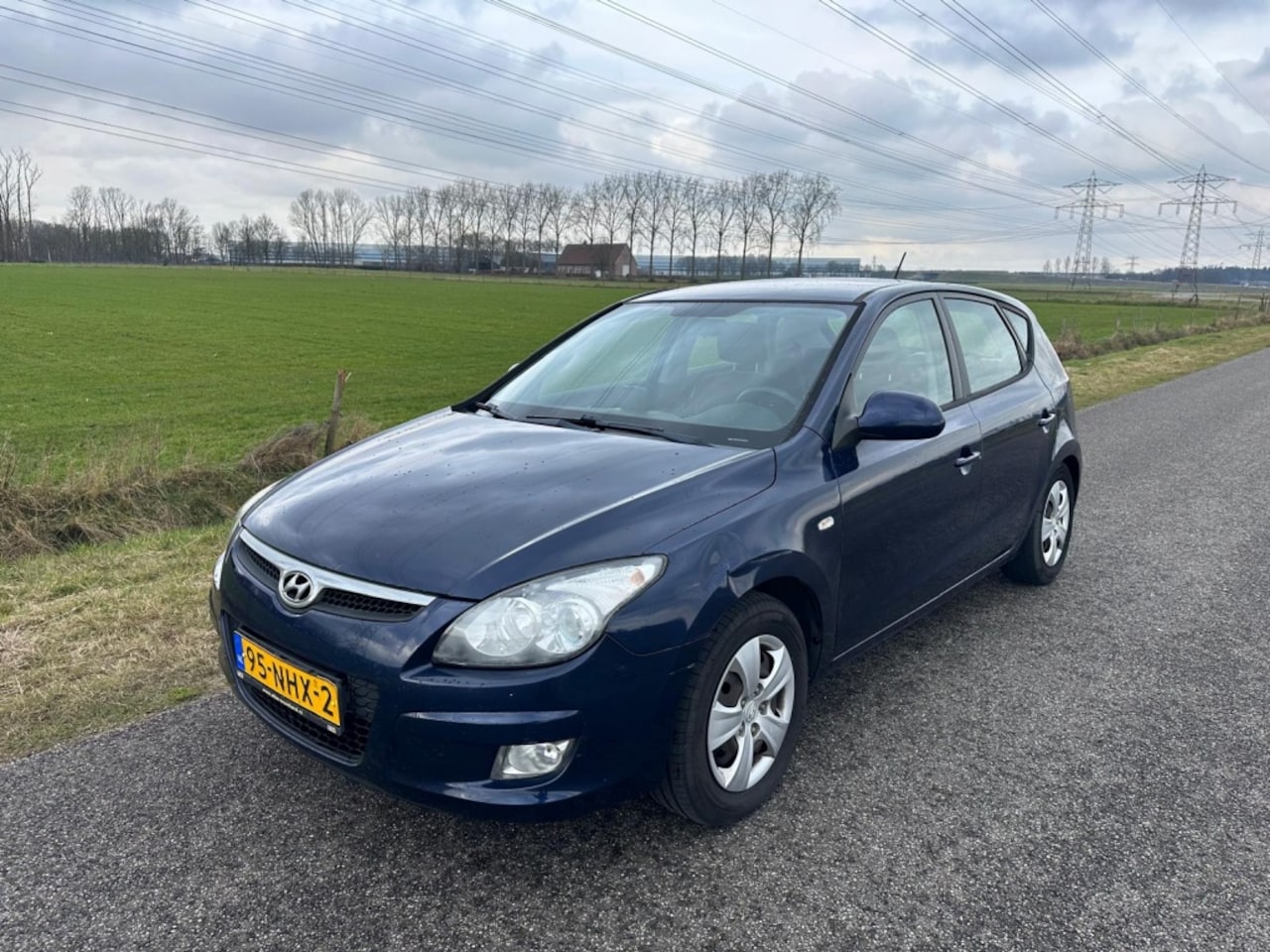 Hyundai i30 - 1.6i Dynamic AIRCO | ONDERHOUDSBOEKJE ! - AutoWereld.nl