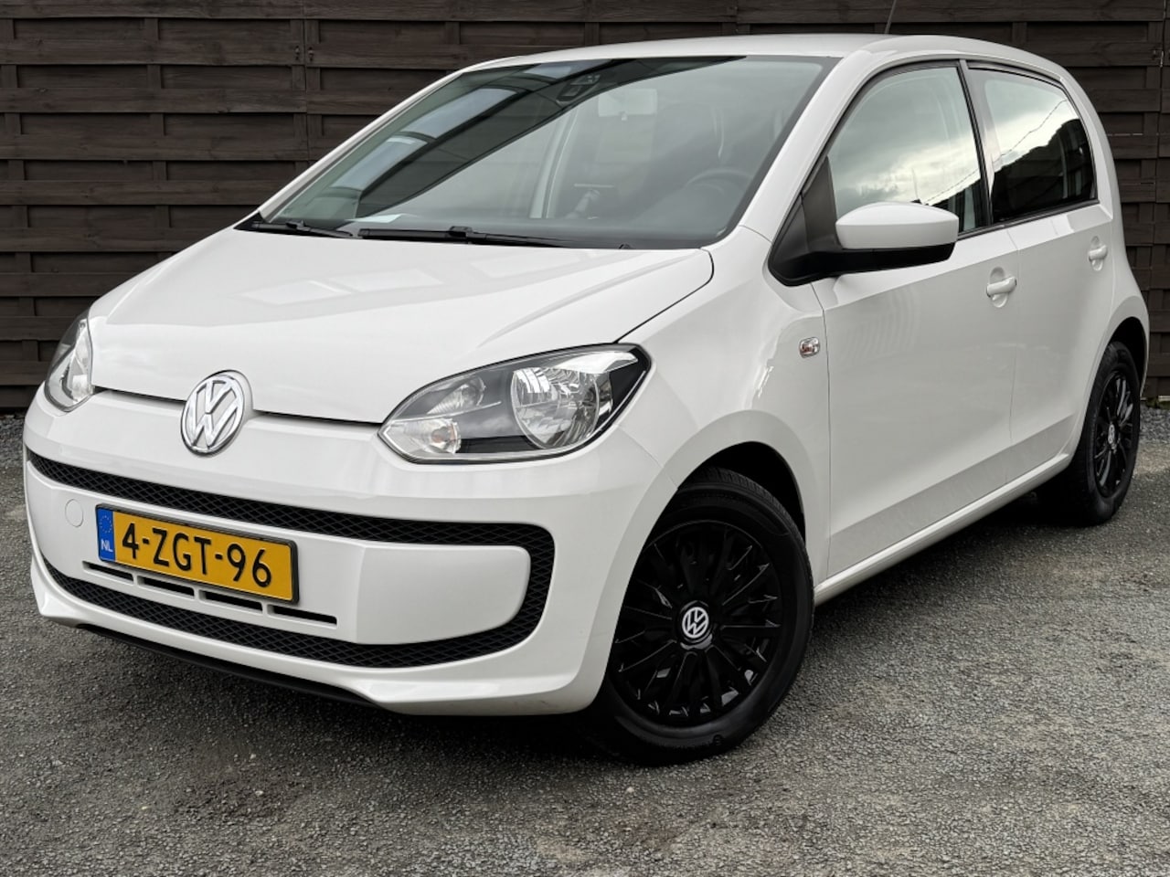 Volkswagen Up! - 1.0 move up! BlueMotion / Navigatie / Airco / NL-auto - AutoWereld.nl