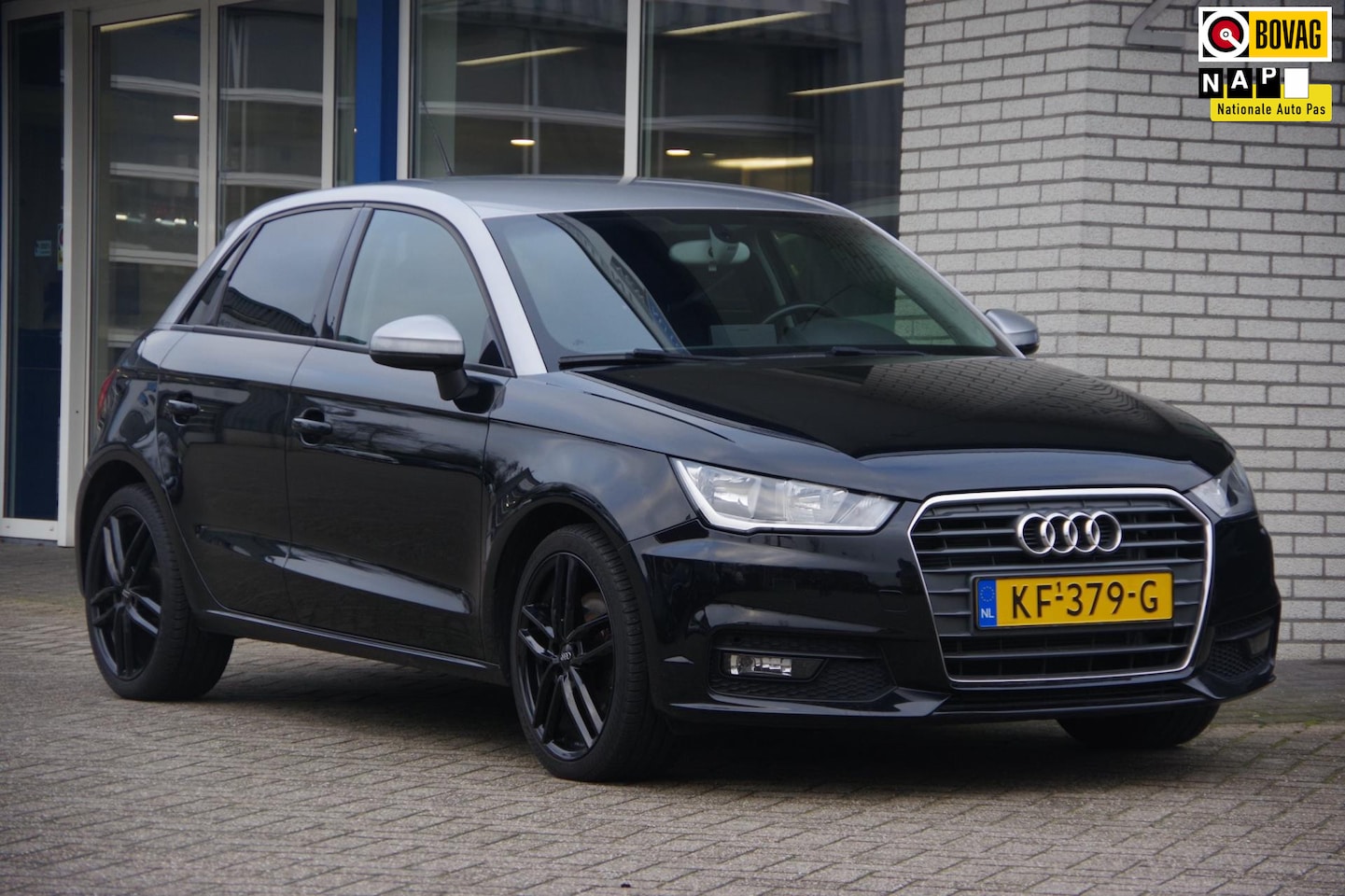 Audi A1 Sportback - 1.6 TDI Pro Line Plus Navigatie Stoelverwarming PDC Cruise-control - AutoWereld.nl