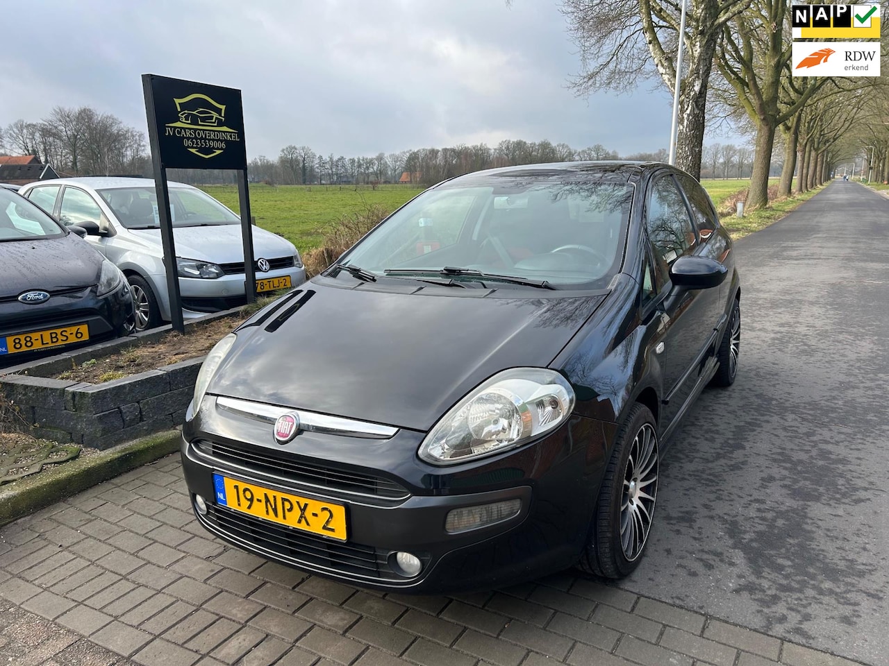 Fiat Punto Evo - 1.3 M-Jet Dynamic 1.3 M-Jet Dynamic,START/STOP,AIRCO,PANORAMADAK,MET APK - AutoWereld.nl