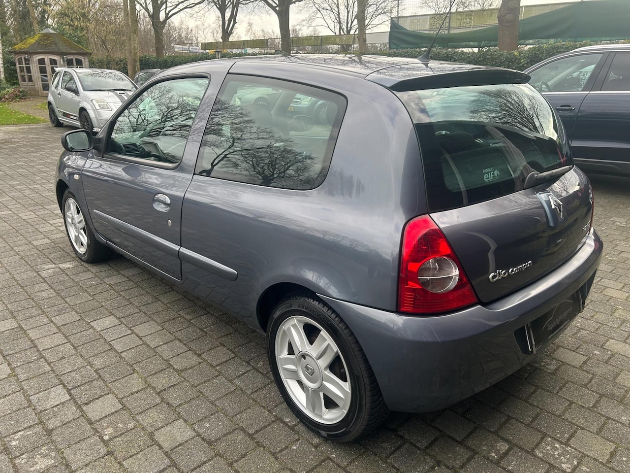 Renault Clio - 1.2-16V Campus nieuw model met nieuwe APK