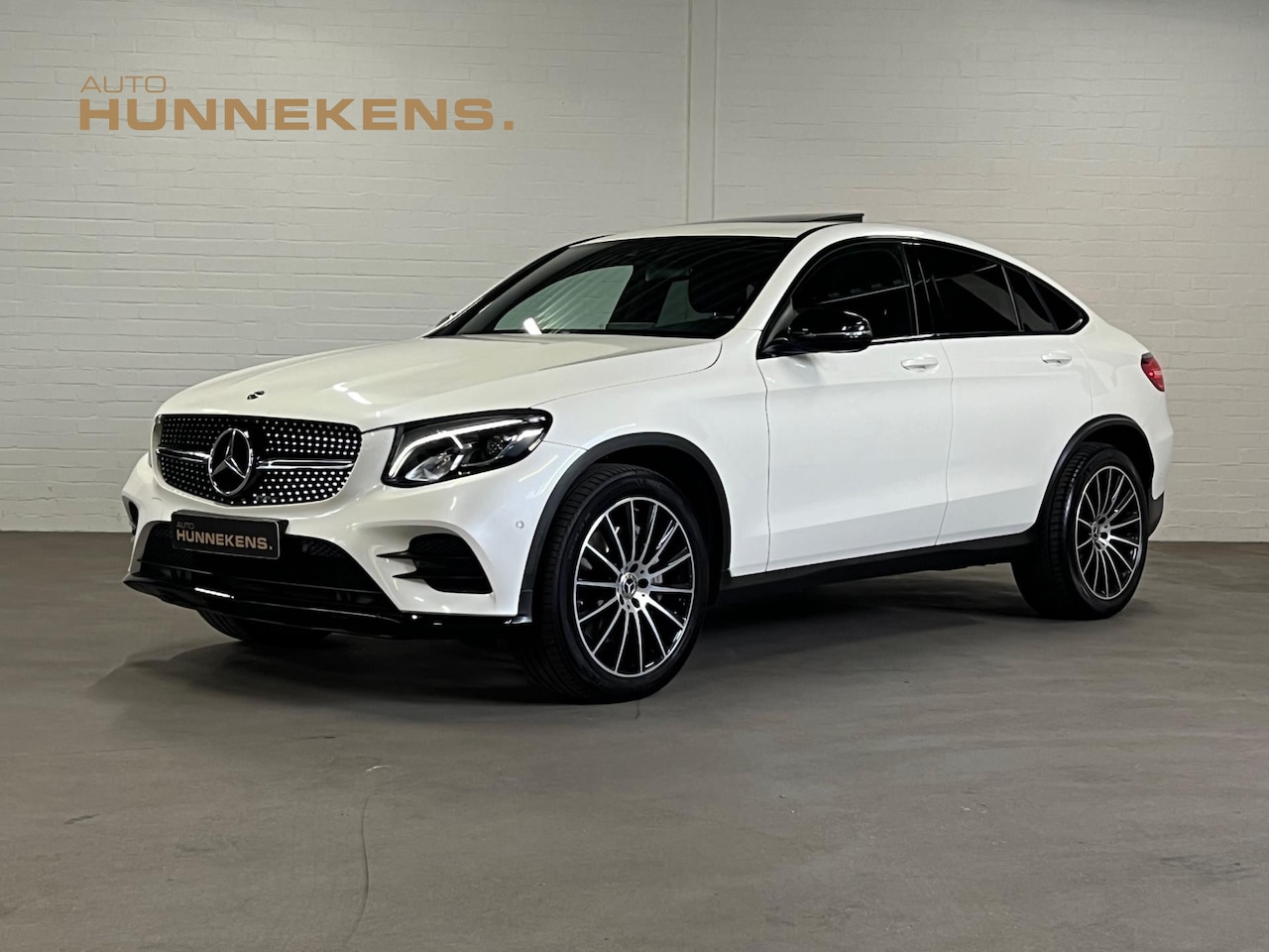 Mercedes-Benz GLC-klasse Coupé - 250 4MATIC Sport Edition Premium Plus | Open dak | Burmester | Ambiente - AutoWereld.nl