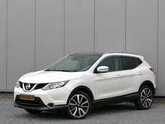 Nissan Qashqai - 1.6 Tekna Navi / Panoramadak / Parkeercamera / Trekhaak