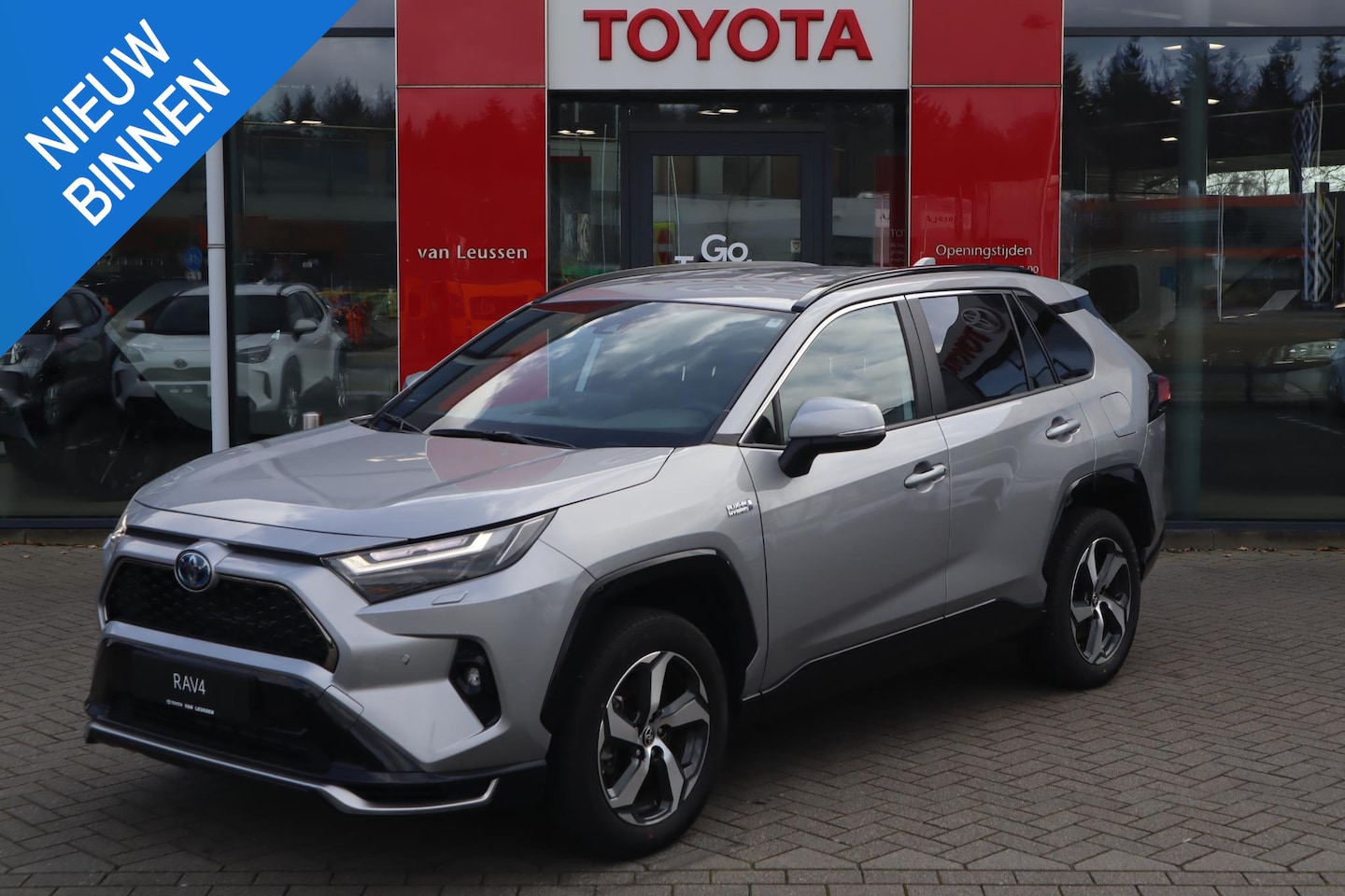 Toyota RAV4 - 2.5 PLUG-IN HYBRID AWD STYLE APPLE/ANDROID AFN. TREKHAAK STOEL/STUUR/VOORRUITVERW. 18"LMV - AutoWereld.nl