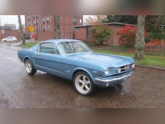 Ford Mustang Fastback - WE HEBBEN NOG DIVERSE MUSTANGS OP VOORRAAD