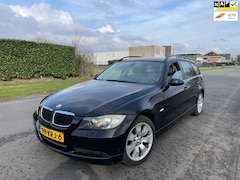 BMW 3-serie Touring - 320i AUTOMAAT/CLIMA/NAVI/APK