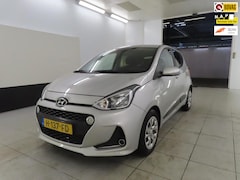 Hyundai i10 - 1.0i Premium+full-Navigatie+Airco+Ecc+cruise+Parkeer-Hulp+Donker-Glass+stuur&stoel-verw =