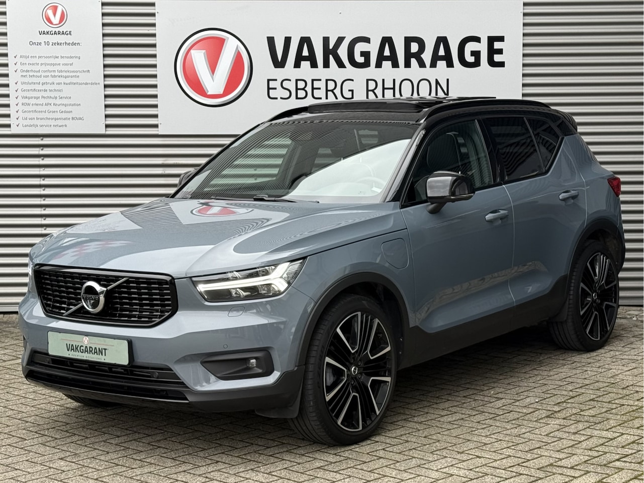 Volvo XC40 - 1.5 T5 R-Design SCHUIFDAK,NAVI/360CAM - AutoWereld.nl