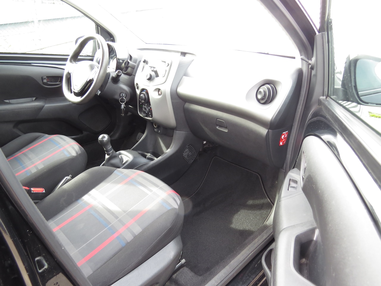 Peugeot 108 - 1.0 e-VTi Blue Lease