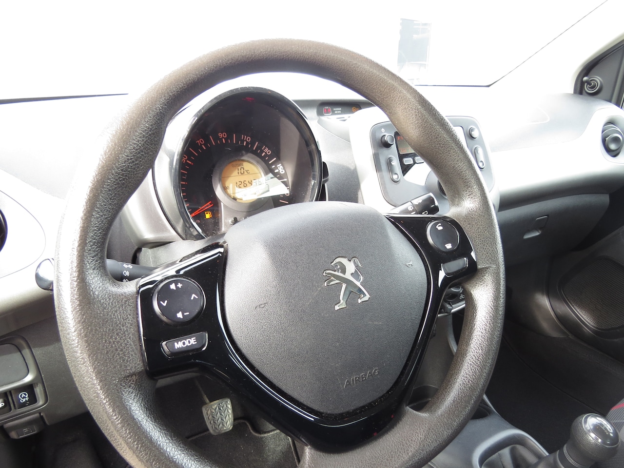 Peugeot 108 - 1.0 e-VTi Blue Lease