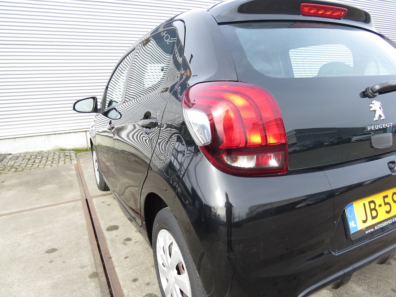 Peugeot 108 - 1.0 e-VTi Blue Lease
