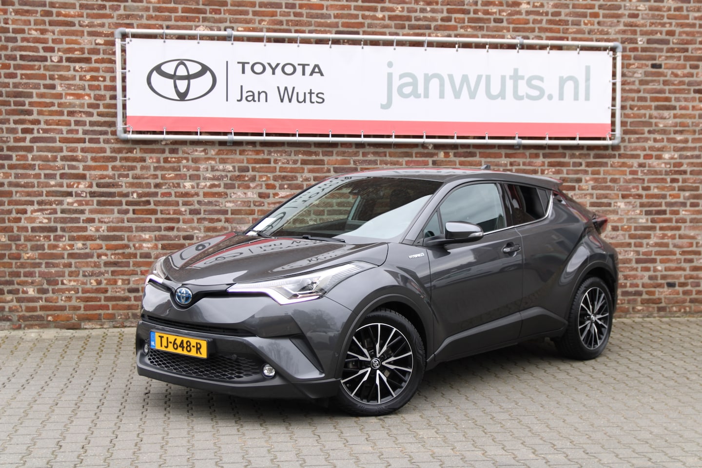 Toyota C-HR - 1.8 Hybrid Style + BSM + PDC + LED - AutoWereld.nl