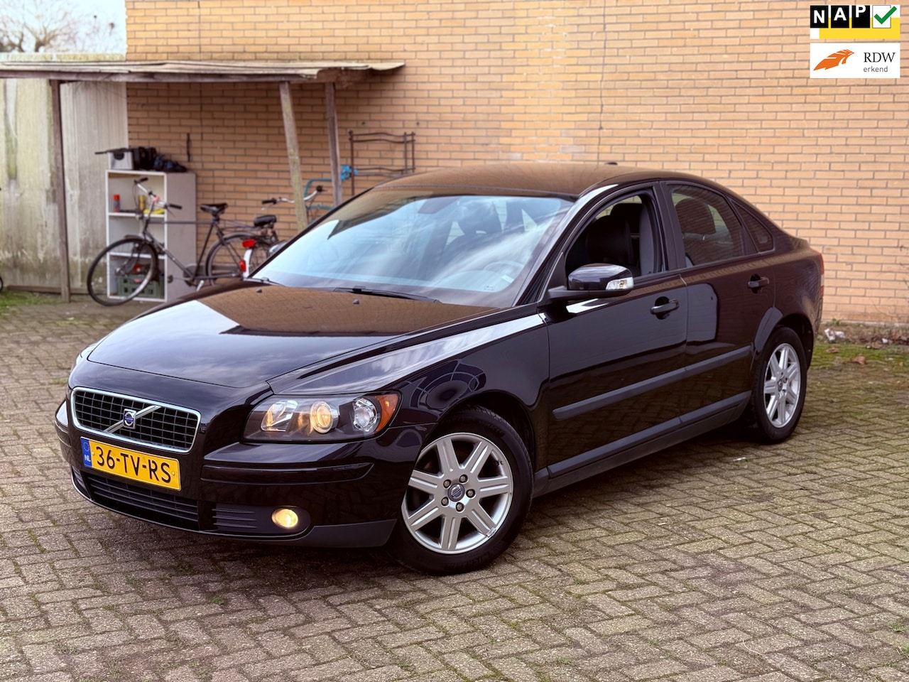 Volvo S40 - 1.8 Edition I / AIRCO / CRUISE / RIJD SCHAKELT TOP - AutoWereld.nl