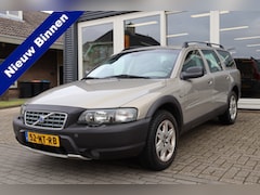 Volvo XC70 - 2.5 T Geartronic Comfort Line * Let op Motor Verbruikt Olie En Loopt Op 4 Cilnders. Automa