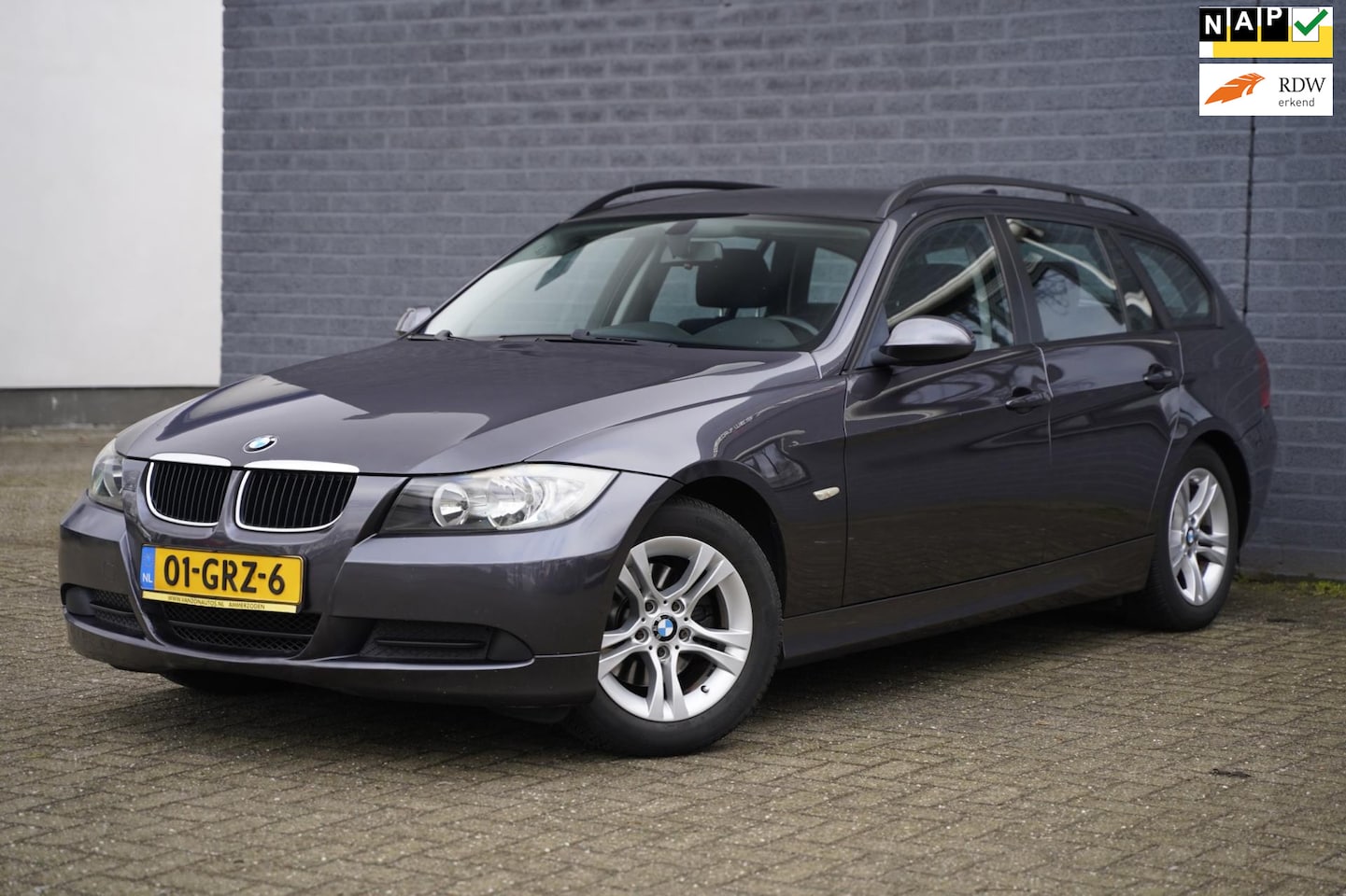 BMW 3-serie Touring - 318i Business Line 318i Business Line, Automaat, Trekhaak - AutoWereld.nl