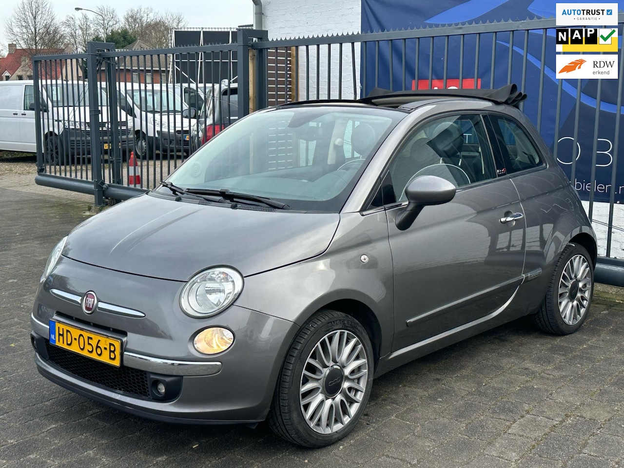 Fiat 500 C - 1.2 Lounge / AIRCO / PANORAMADAK / NAP !! - AutoWereld.nl