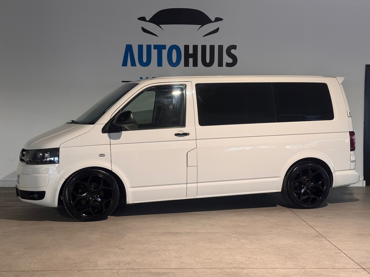 Volkswagen Transporter - 2.0 TDI L1H1 DC Trendline 2.0 TDI L1H1 DC Trendline - AutoWereld.nl