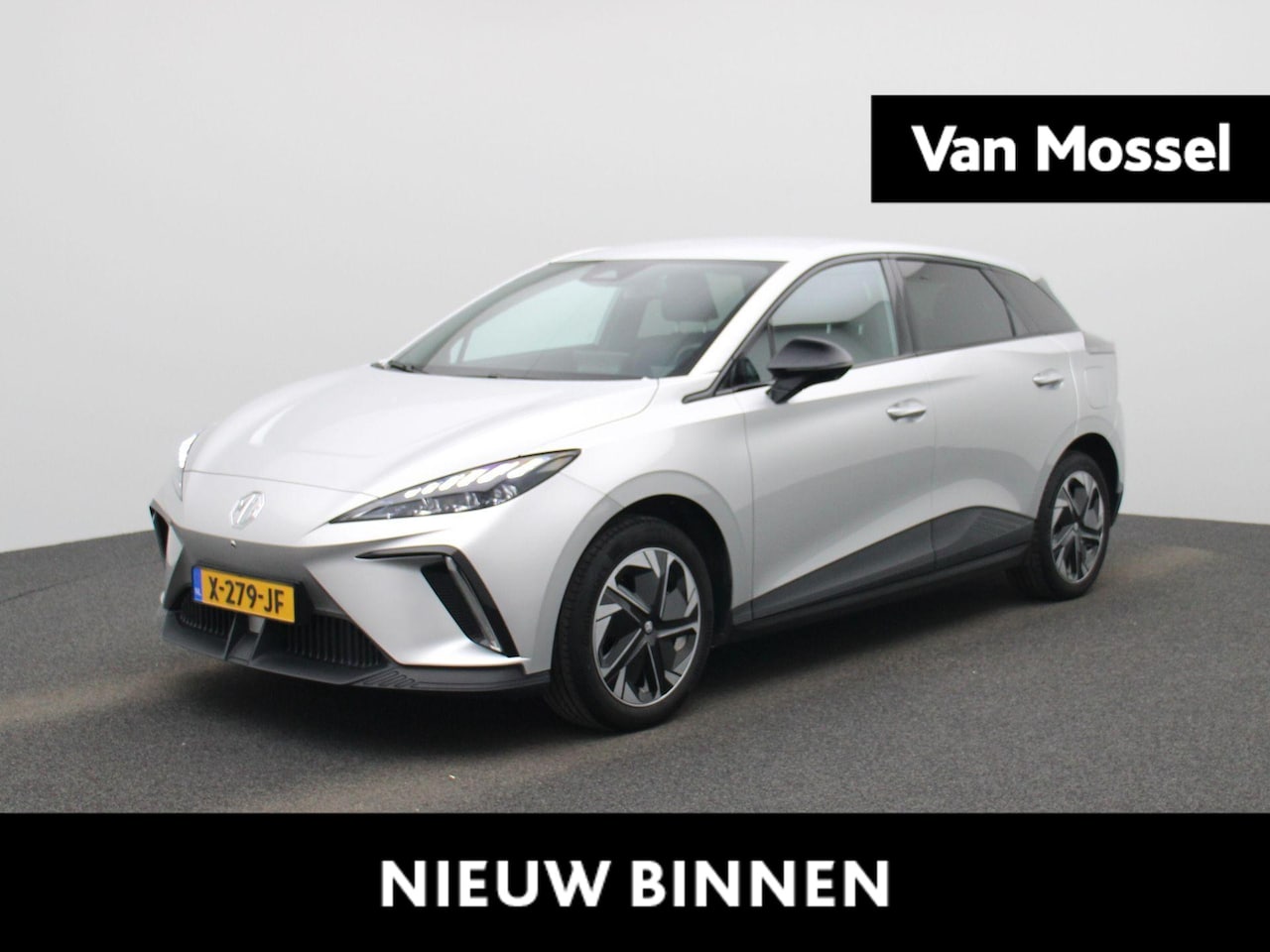 MG 4 - Luxury 64 kWh | 360 Camera | Apple Carplay / Android Auto | Adaptieve Cruise Controle | El - AutoWereld.nl