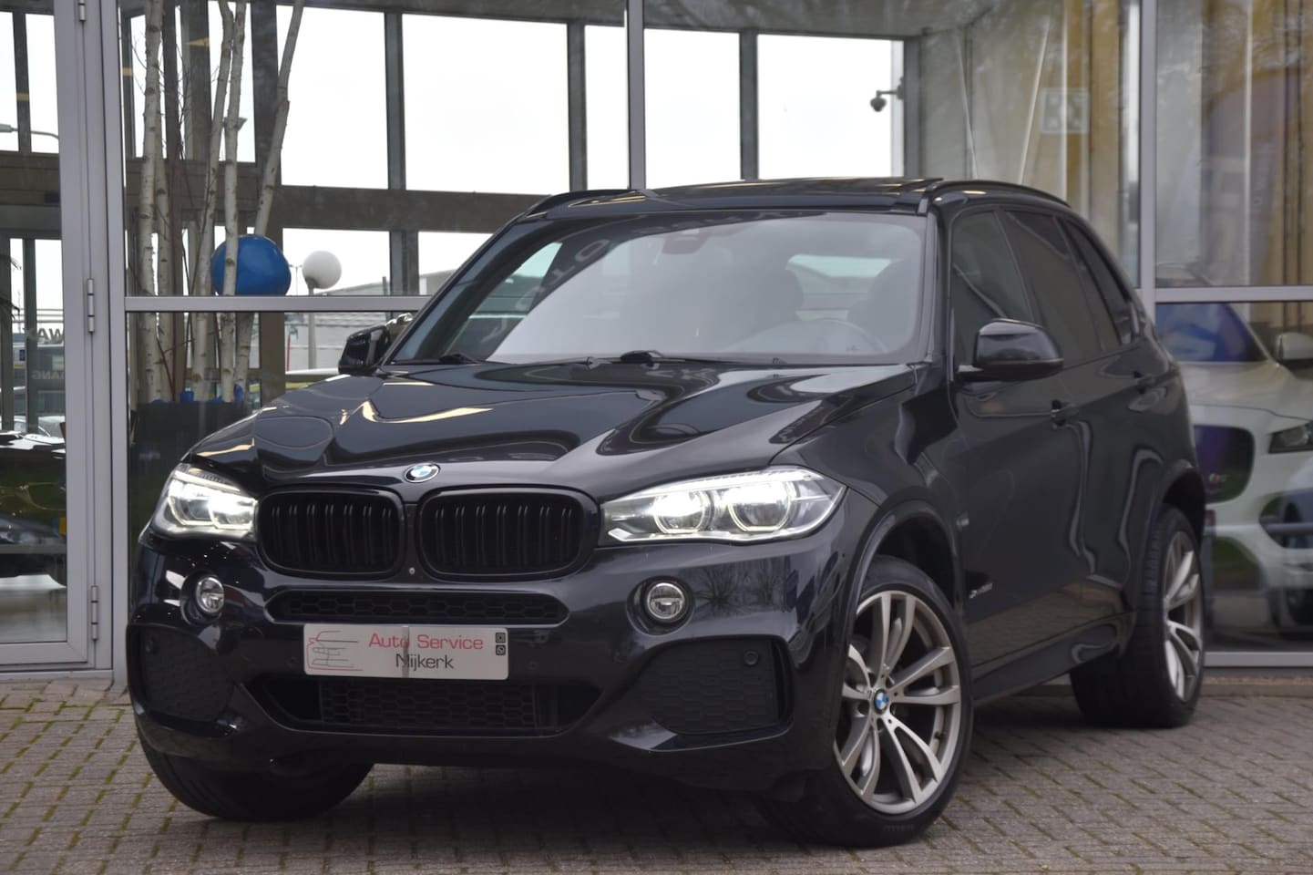 BMW X5 - XDrive35i High Executive Pano. dak 360 Camera M-Pakket Led - AutoWereld.nl