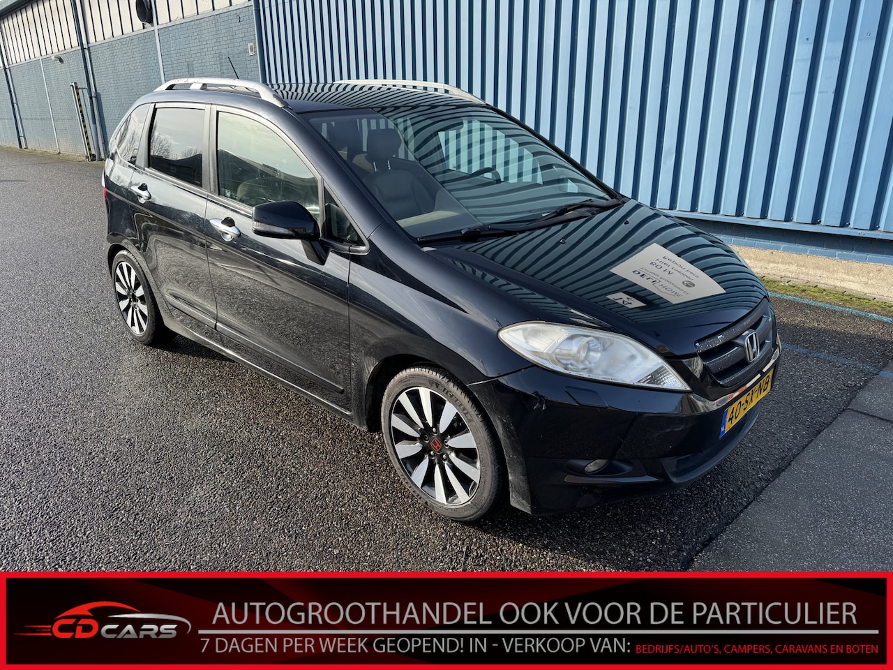 Honda FR-V - 2.0i Executive Clima, Navi, Parkeersensoren, Radio, leer Bij de verkoop van gebruikte voer - AutoWereld.nl