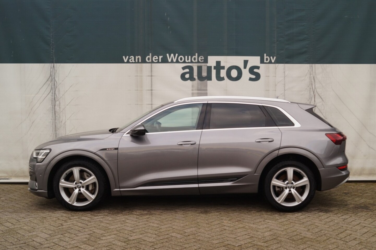 Audi e-tron - 50 71kWh Launch Edition -LEER-NAVI-ECC- - AutoWereld.nl