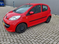 Peugeot 107 - 1.0-12V